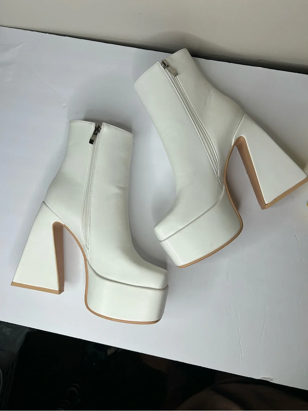New without box wetkiss White Platform Boots Platform Chunky Ankle Boots 8